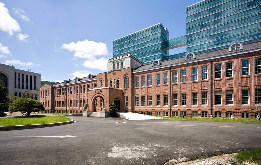 Dong A University